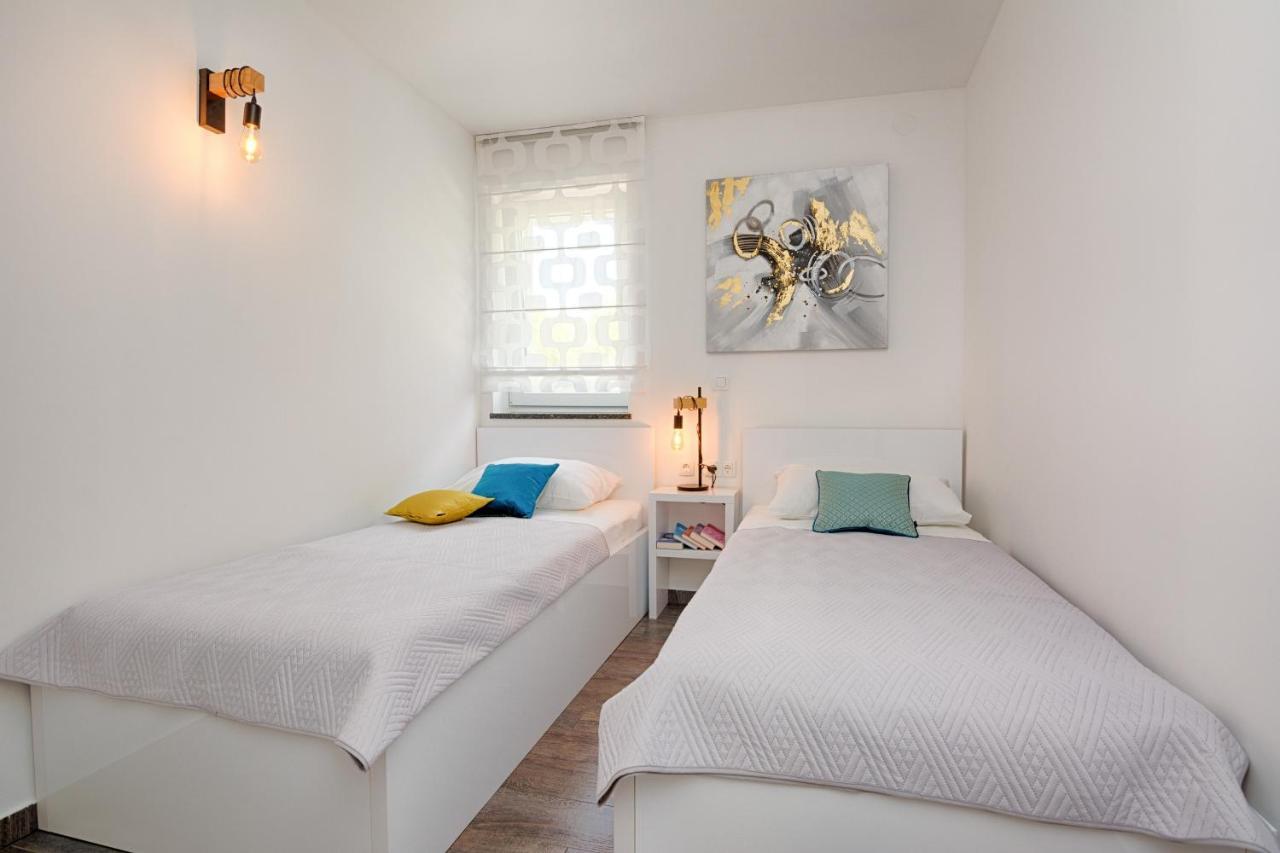 Apartments Basic فير المظهر الخارجي الصورة